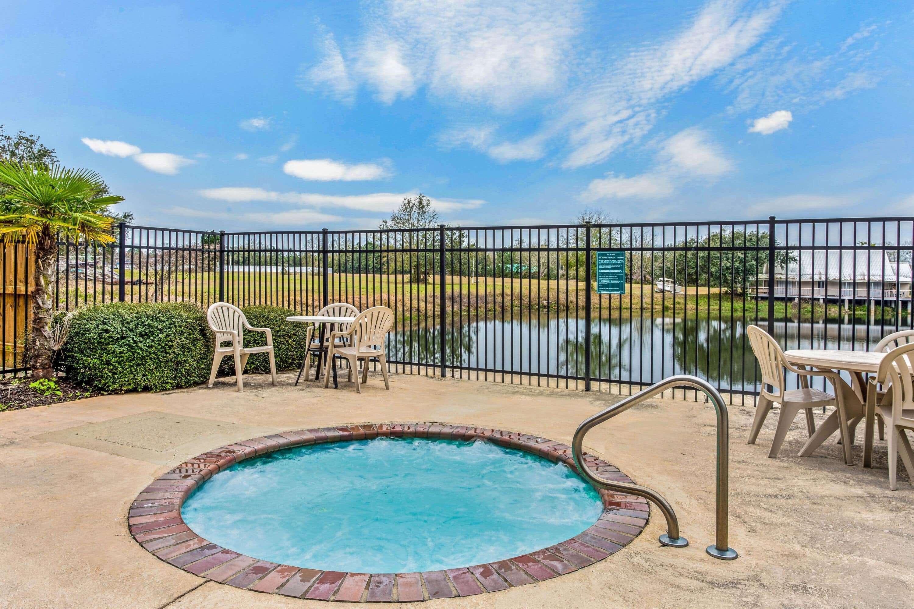 Hotel La Quinta By Wyndham Biloxi Extérieur photo